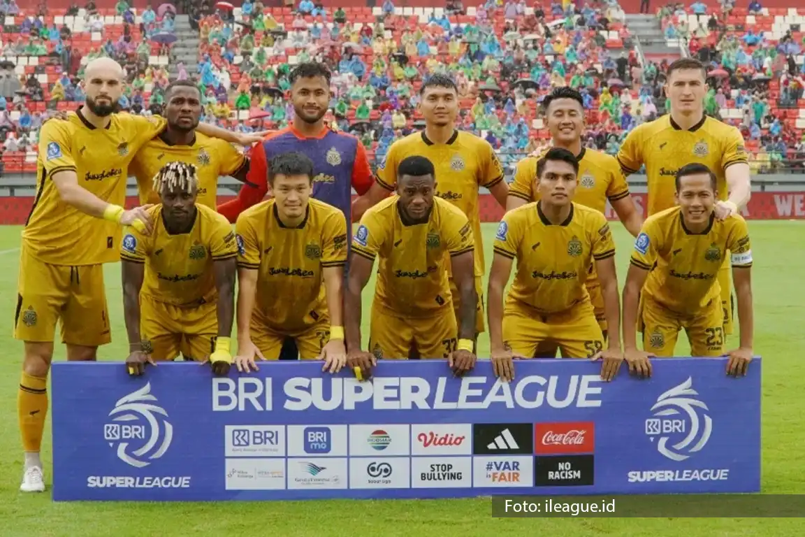 Pemain Bhayangkara Presisi Lampung FC saat persiapan pertandingan melawan PSBS Biak