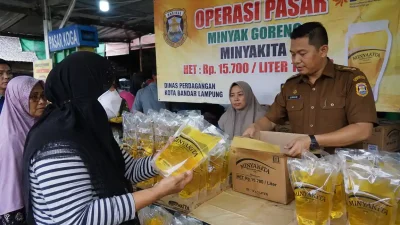 Operasi pasar Minyakita di pasar tradisional Bandar Lampung