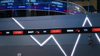 Pergerakan IHSG menguat di layar perdagangan saham Bursa Efek Indonesia