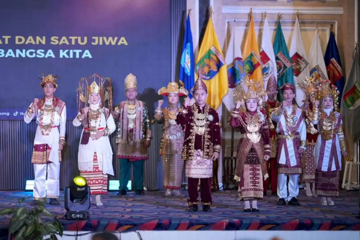 Finalis Duta Bahasa Lampung 2026 saat penganugerahan di Balai Keratun Bandar Lampung