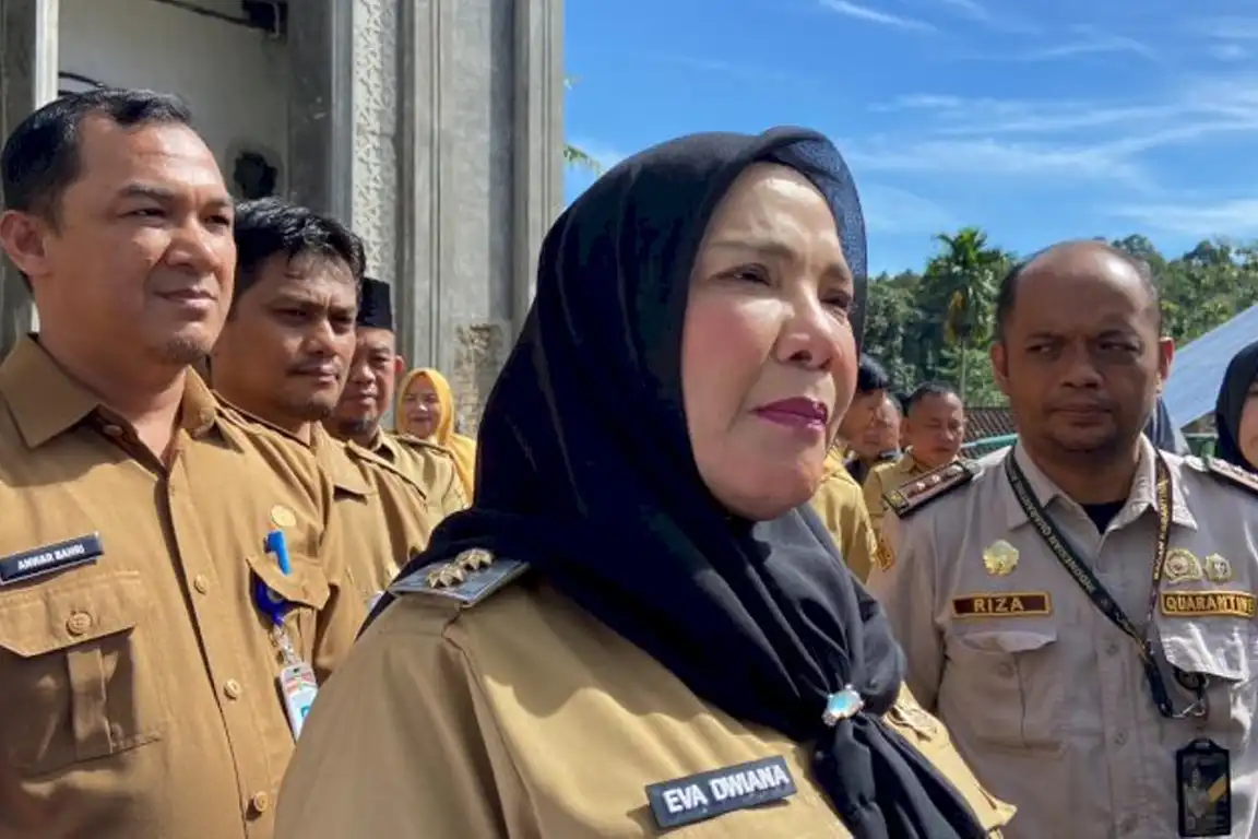 Wali Kota Bandarlampung Eva Dwiana saat mengumumkan program BOSDa untuk siswa SMP