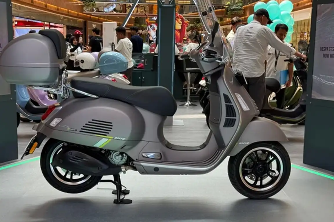 Vespa GTS Super Tech 250
