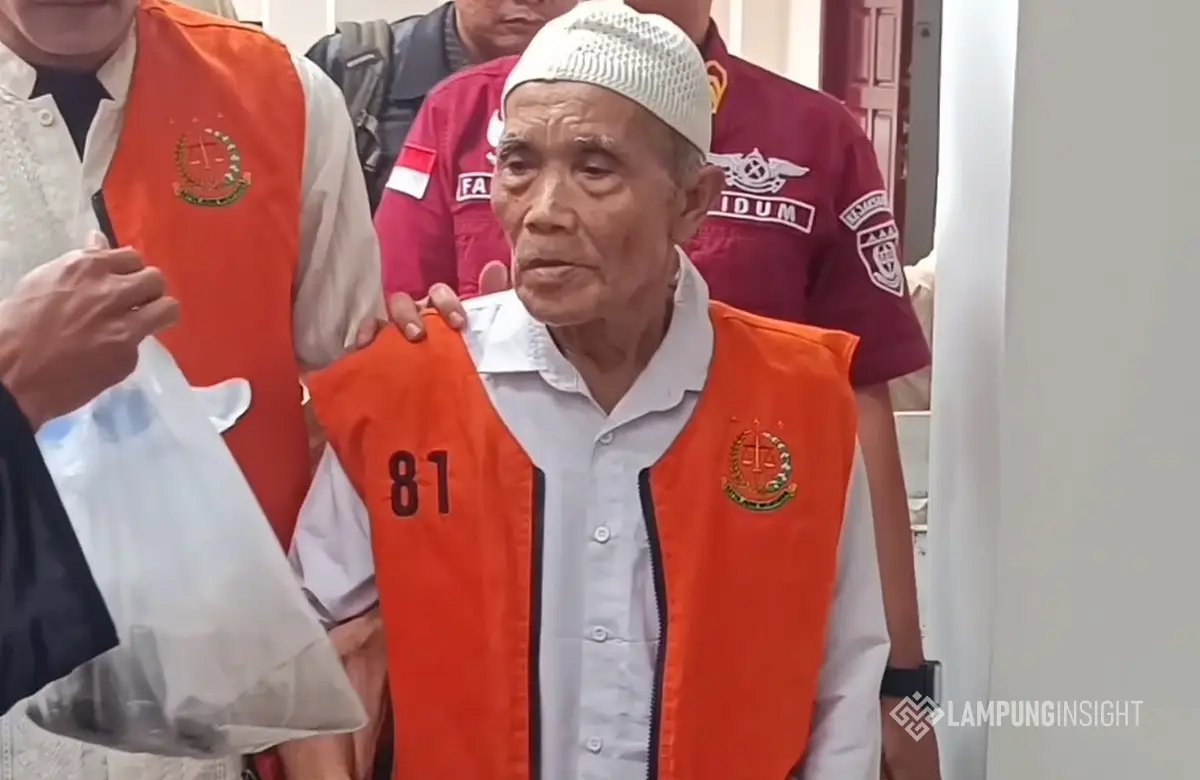 Kakek Mujiran dan Nur Wahid Dituntut 3 Bulan Penjara dalam Kasus Getah Karet PTPN I