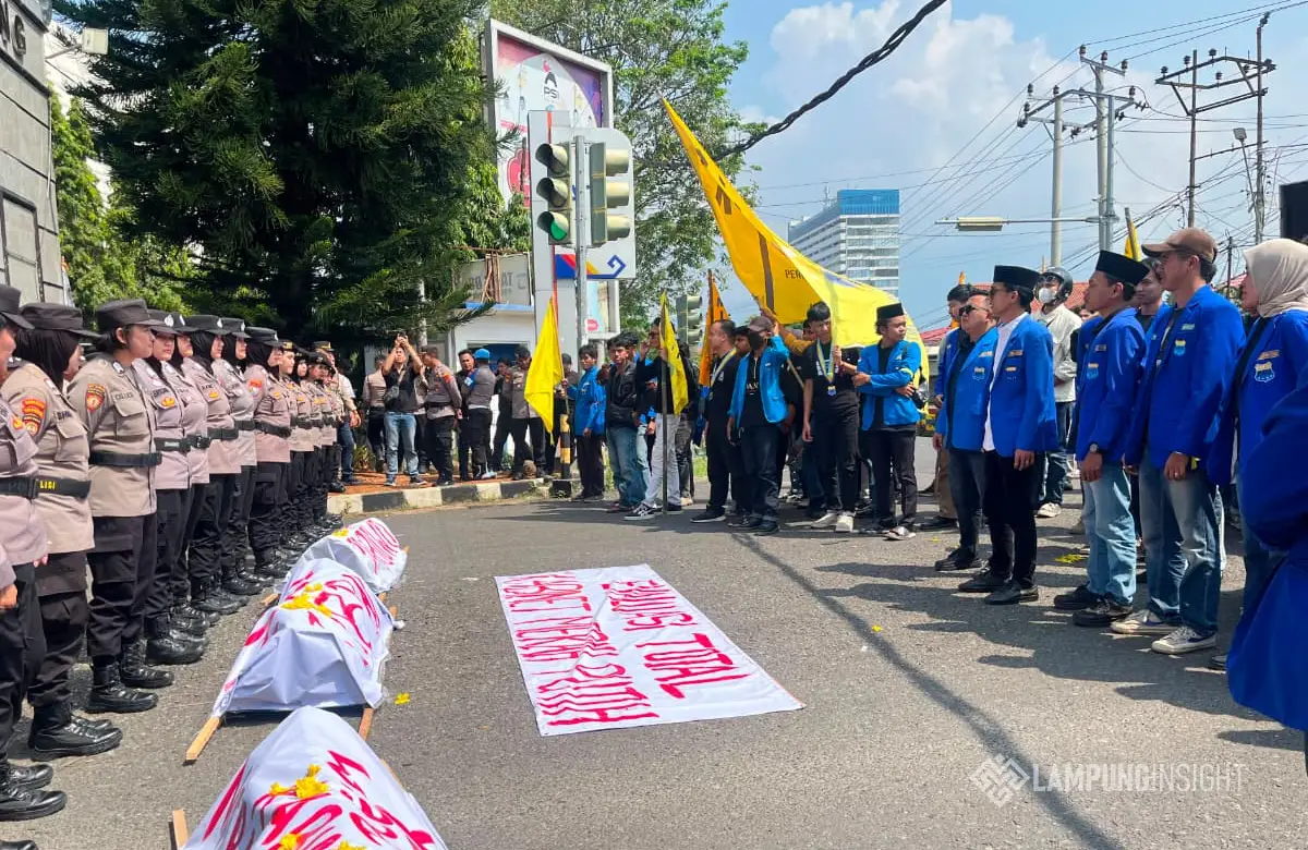 PMII Lampung Demo di DPRD, Sampaikan 7 Gugatan dan Desak Evaluasi Kabinet Merah Putih