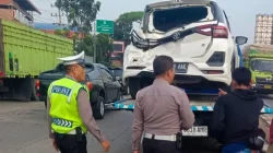 kecelakaan beruntun melibatkan truk Hino dan empat kendaraan di Jalan Soekarno Hatta Bandar Lampung.
